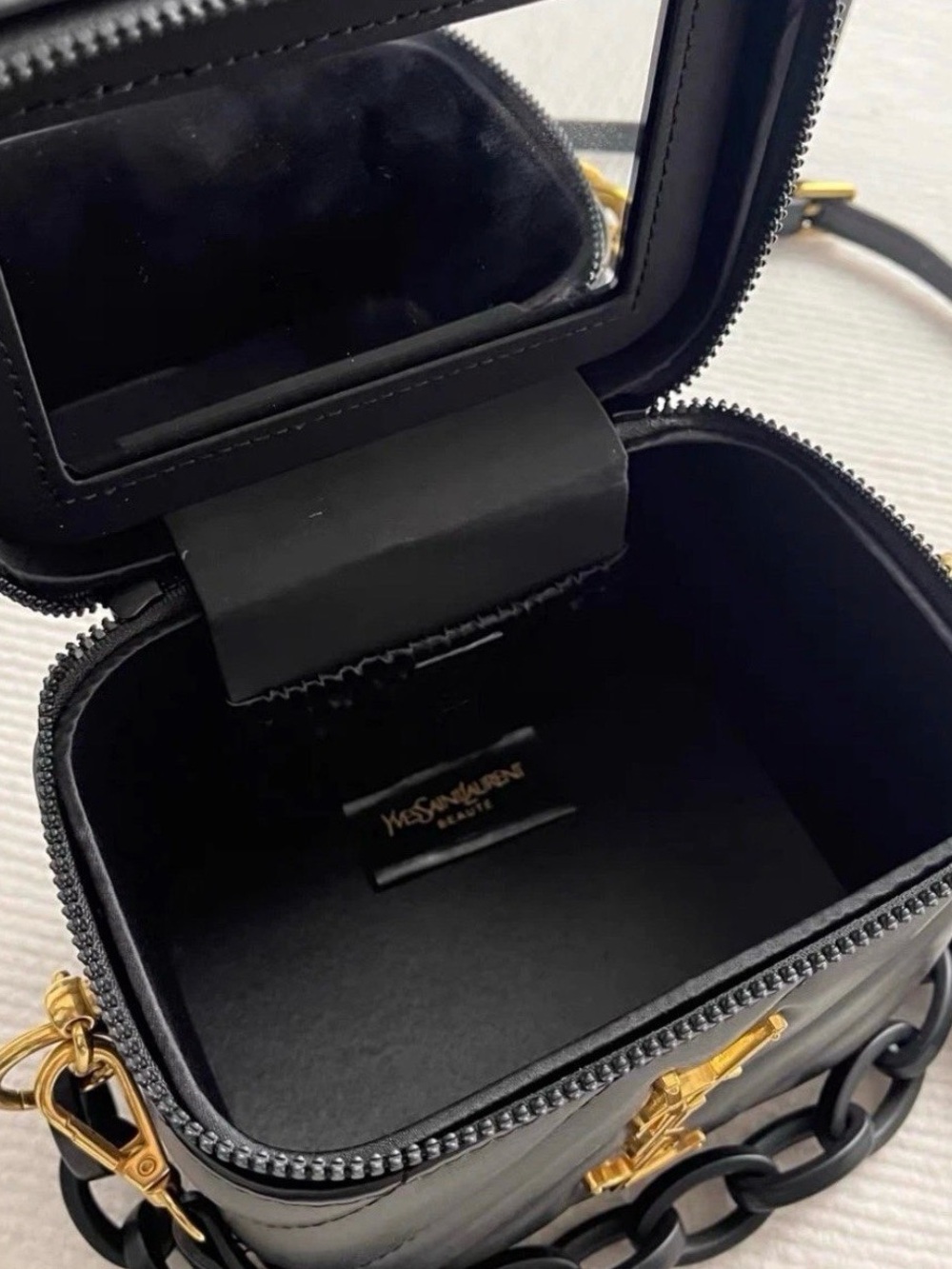 Yves Saint Laurent Beauty VIP Gift Bag Crossbody bag handbag Black New In Box - Picture 10 of 12